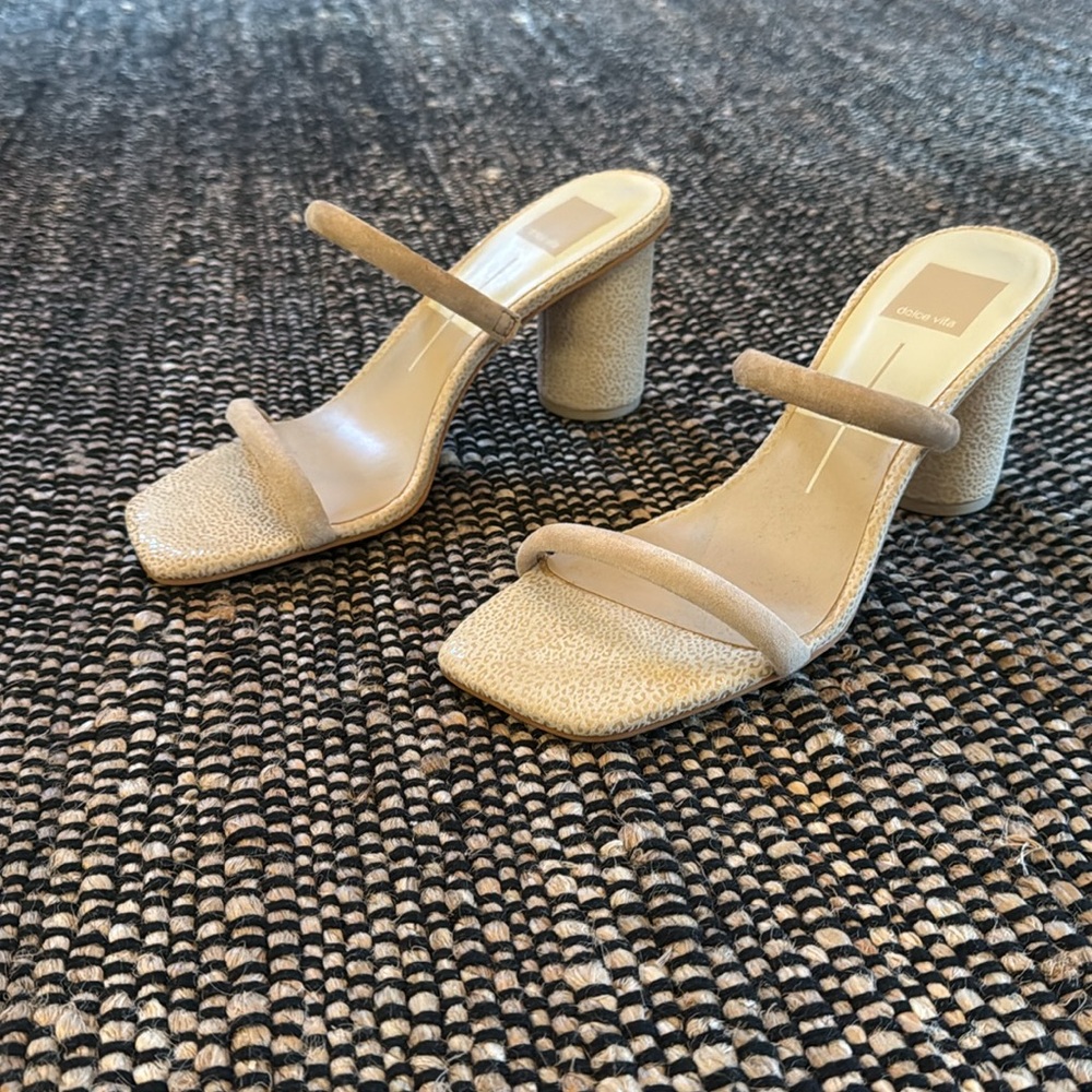 Dolce vita tan nude block heeled sandals size 8.5
Never worn!